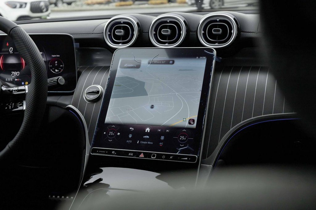 2025 Mercedes-Benz GLC300 4MATIC SUV in Kamloops, British Columbia - 14 - w1024h768px