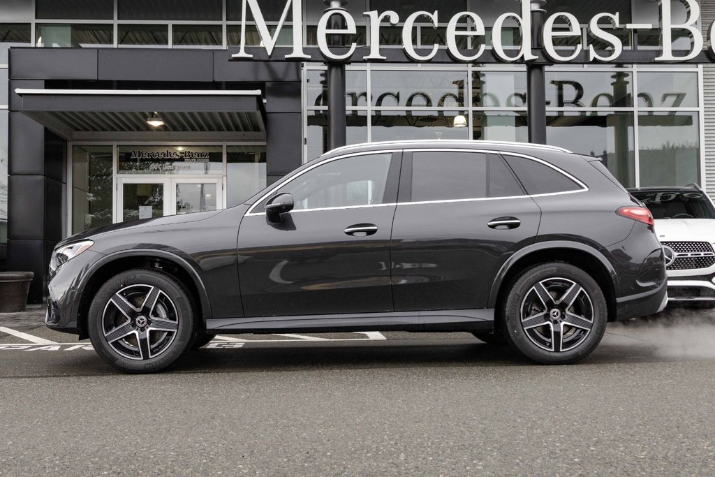 2025 Mercedes-Benz GLC300 4MATIC SUV in Kamloops, British Columbia - 6 - w1024h768px