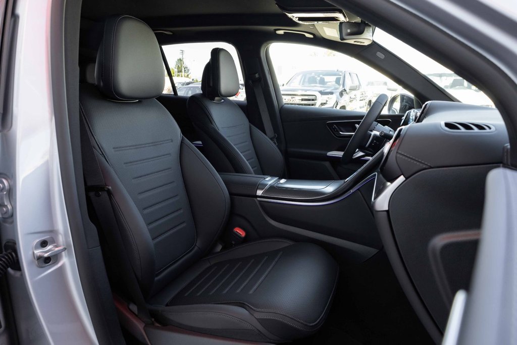 2025 Mercedes-Benz GLC300 4MATIC SUV in Kamloops, British Columbia - 9 - w1024h768px