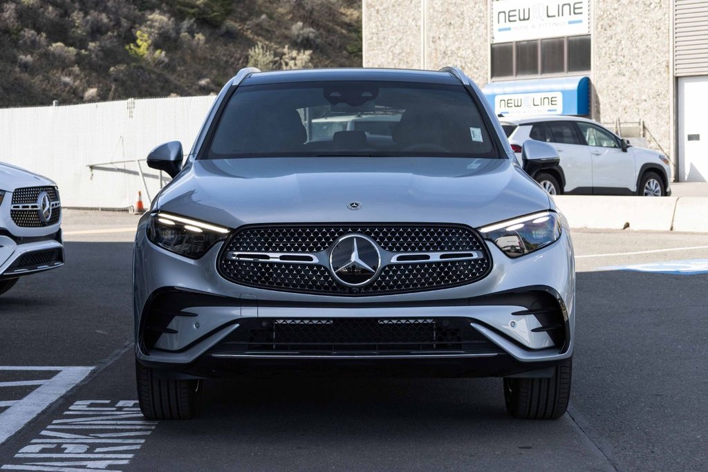 2026 Mercedes-Benz GLC300 in Kamloops, British Columbia - 2 - w1024h768px