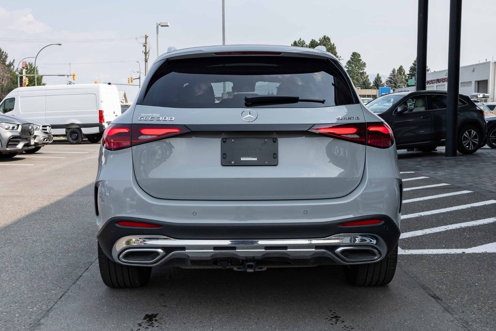 2026 Mercedes-Benz GLC300 4MATIC SUV in Kamloops, British Columbia - 4 - w1024h768px