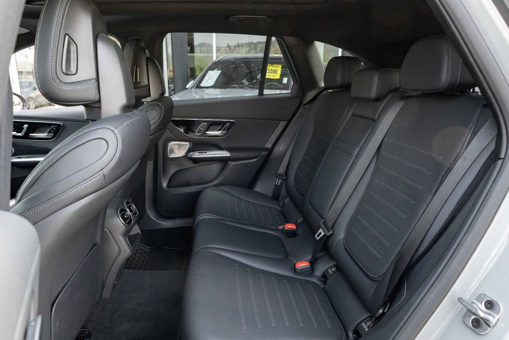 2026 Mercedes-Benz GLC300 4MATIC SUV in Kamloops, British Columbia - 21 - w1024h768px