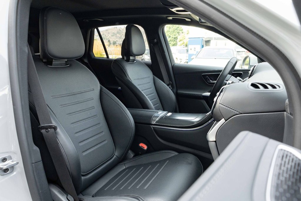 2026 Mercedes-Benz GLC300 4MATIC SUV in Kamloops, British Columbia - 19 - w1024h768px