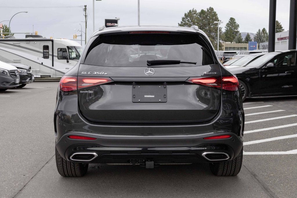 2026 Mercedes-Benz GLC350e 4MATIC SUV in Kamloops, British Columbia - 4 - w1024h768px