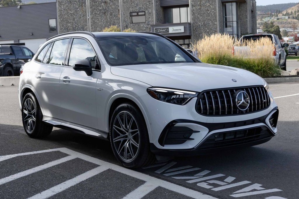 2024 Mercedes-Benz GLC43 AMG 4MATIC+ SUV in Kamloops, British Columbia - 3 - w1024h768px