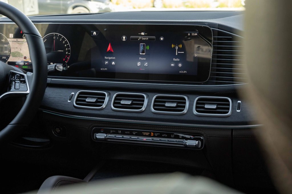 2025 Mercedes-Benz GLE Plug-in Hybrid 450e 4MATIC in Kamloops, British Columbia - 16 - w1024h768px