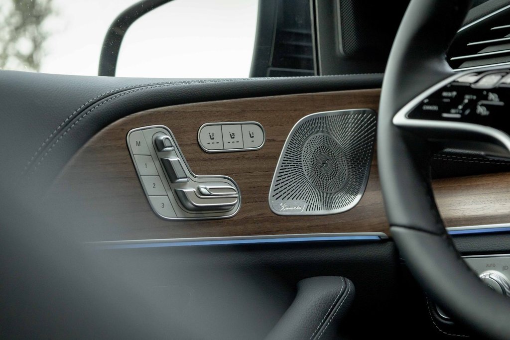 2026 Mercedes-Benz GLE Plug-in Hybrid 450e 4MATIC in Kamloops, British Columbia - 10 - w1024h768px