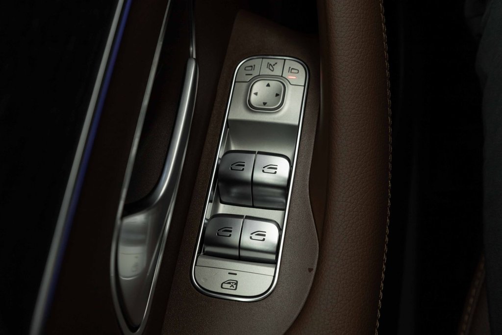 2026 Mercedes-Benz GLE 350 4MATIC SUV in Kamloops, British Columbia - 11 - w1024h768px