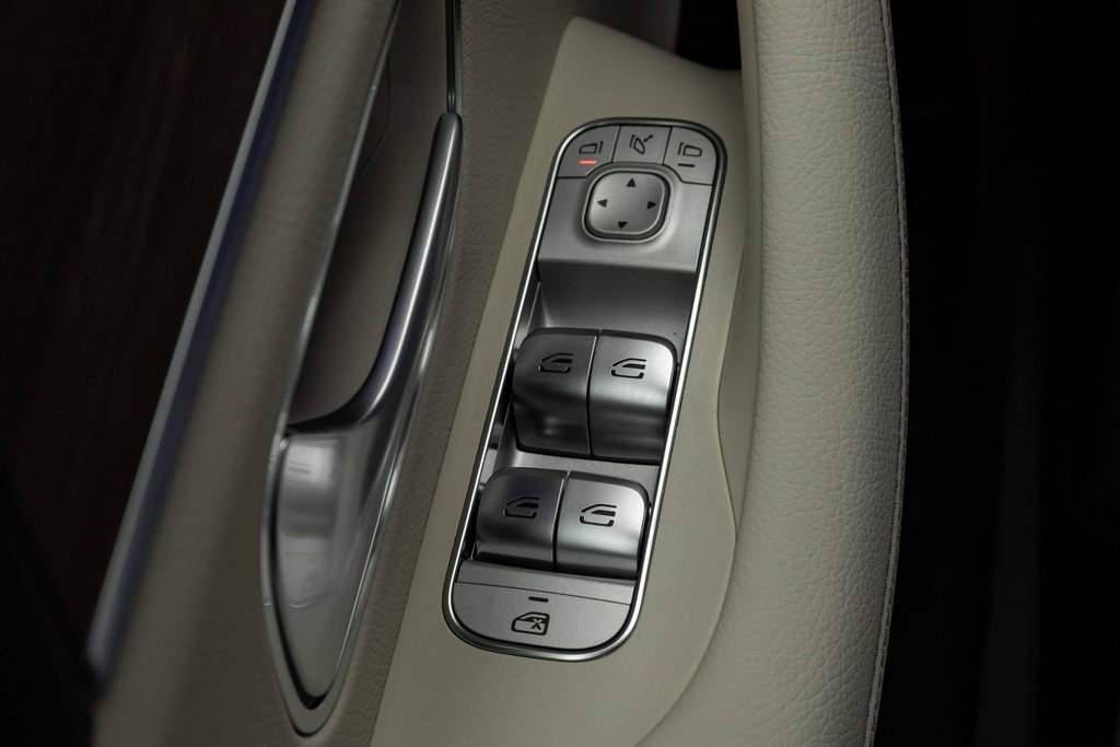 2026 Mercedes-Benz GLE 350 4MATIC SUV in Kamloops, British Columbia - 12 - w1024h768px