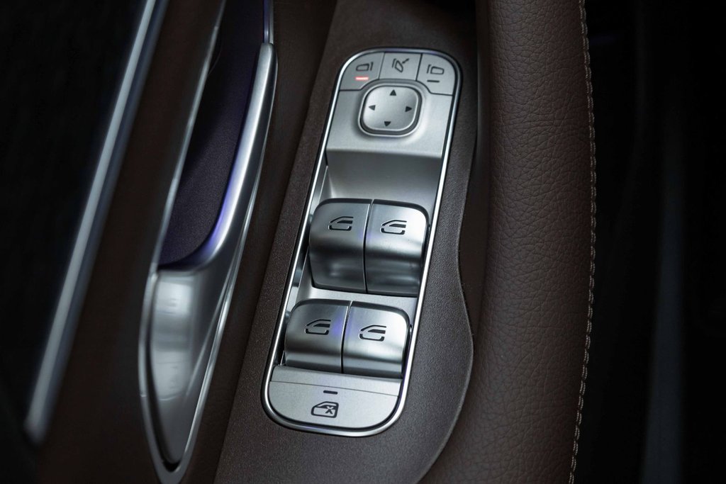 2026 Mercedes-Benz GLE 350 4MATIC SUV in Kamloops, British Columbia - 12 - w1024h768px