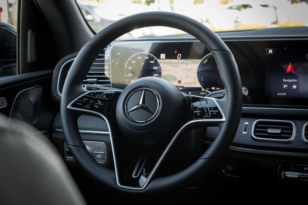 2025 Mercedes-Benz GLE450e 4MATIC SUV in Kamloops, British Columbia - 14 - w1024h768px