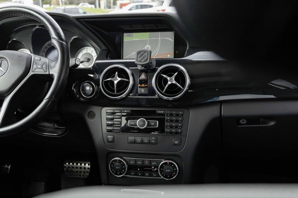 2013 Mercedes-Benz GLK350 4MATIC in Kamloops, British Columbia - 13 - w1024h768px