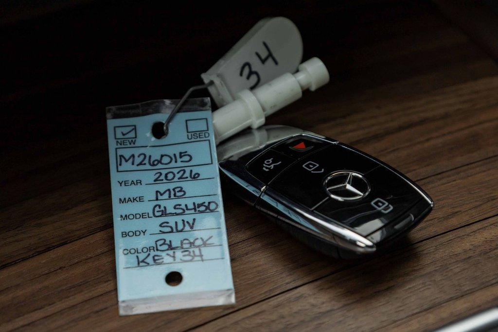 2026 Mercedes-Benz GLS 450 4MATIC in Kamloops, British Columbia - 24 - w1024h768px