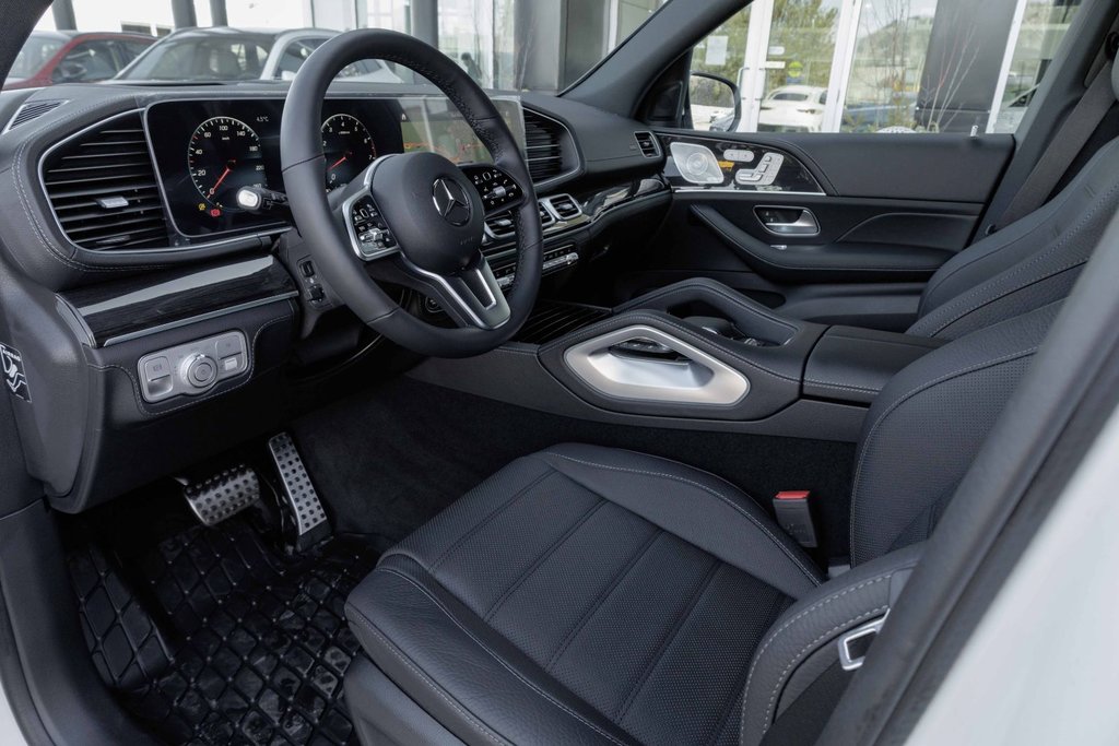 2023 Mercedes-Benz GLS450 4MATIC SUV in Kamloops, British Columbia - 8 - w1024h768px