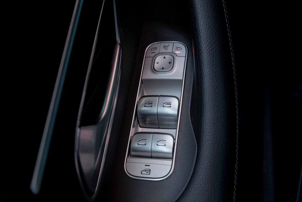 2023 Mercedes-Benz GLS450 4MATIC SUV in Kamloops, British Columbia - 12 - w1024h768px