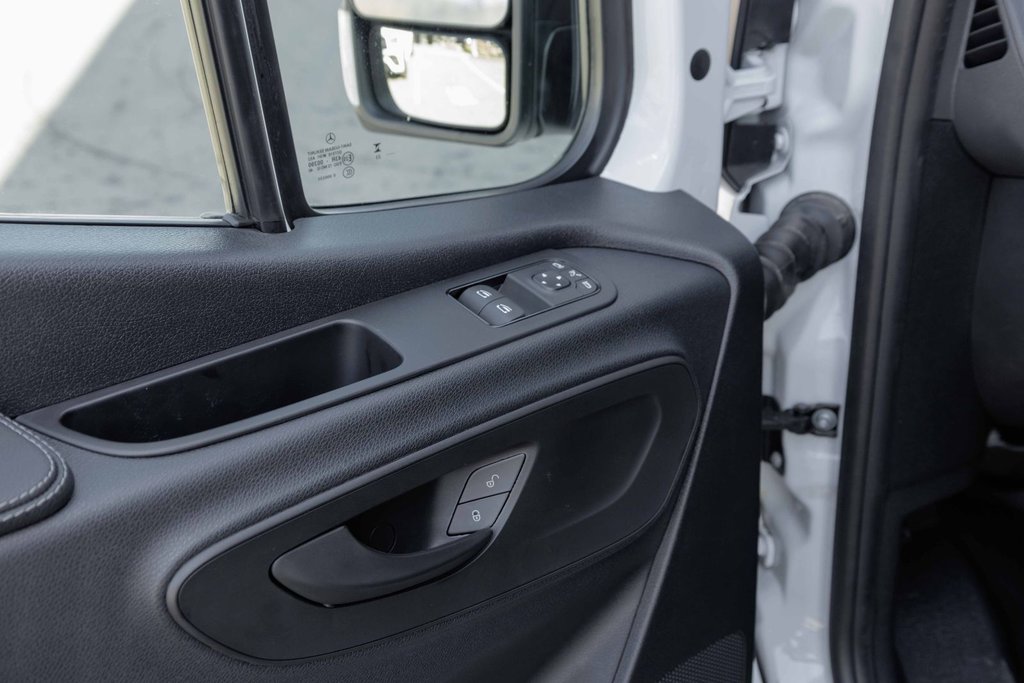 2023 Mercedes-Benz Sprinter 2500 Cargo 170 High Roof (High) in Kamloops, British Columbia - 11 - w1024h768px