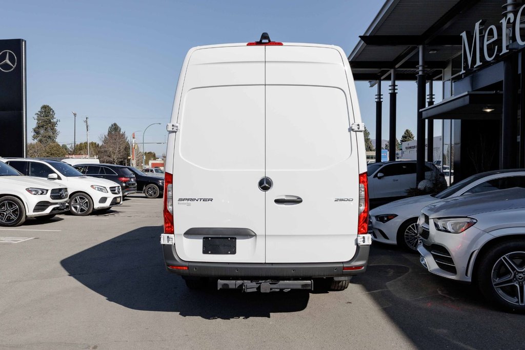 2023 Mercedes-Benz Sprinter 2500 Cargo 170 High Roof (High) in Kamloops, British Columbia - 5 - w1024h768px
