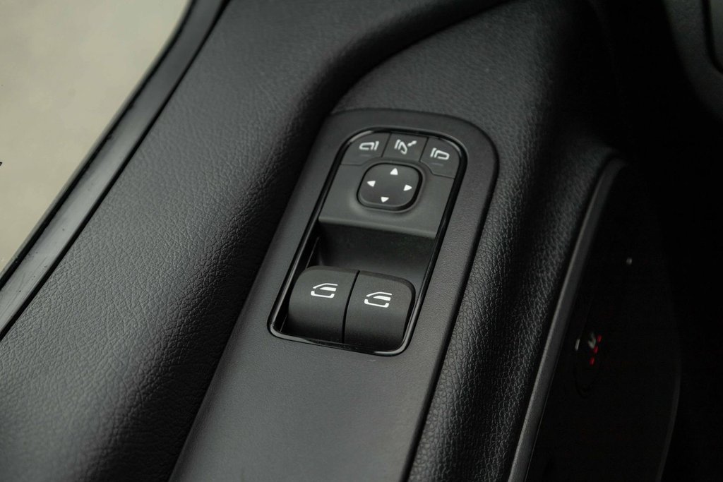 2026 Mercedes-Benz Sprinter 2500 144 Wheelbase High Roof RWD in Kamloops, British Columbia - 10 - w1024h768px