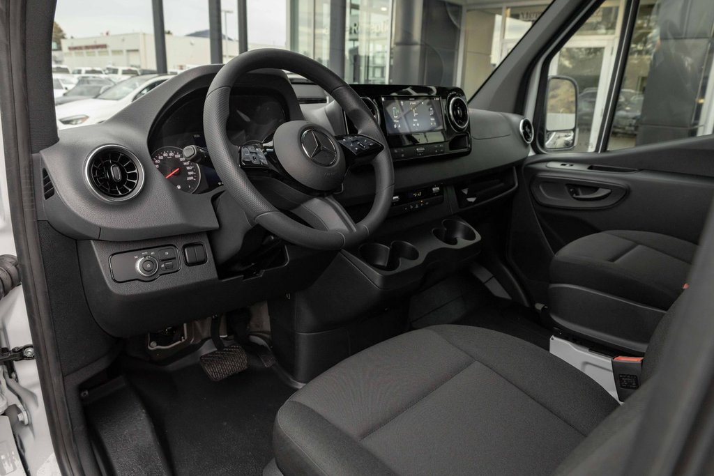 2026 Mercedes-Benz Sprinter 2500 144 Wheelbase High Roof RWD in Kamloops, British Columbia - 9 - w1024h768px