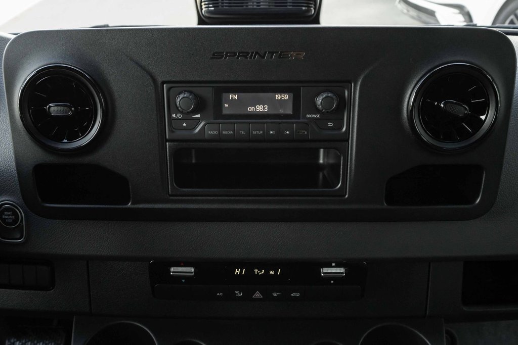 2026 Mercedes-Benz Sprinter 2500 144 Wheelbase High Roof RWD in Kamloops, British Columbia - 15 - w1024h768px