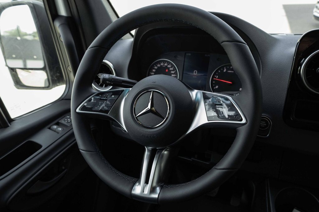 2026 Mercedes-Benz Sprinter 2500 170 Wheelbase High Roof AWD in Kamloops, British Columbia - 12 - w1024h768px
