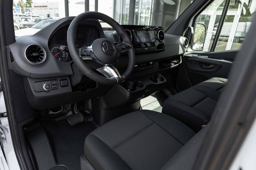 2026 Mercedes-Benz Sprinter 2500 170 Wheelbase High Roof AWD in Kamloops, British Columbia - 9 - w1024h768px