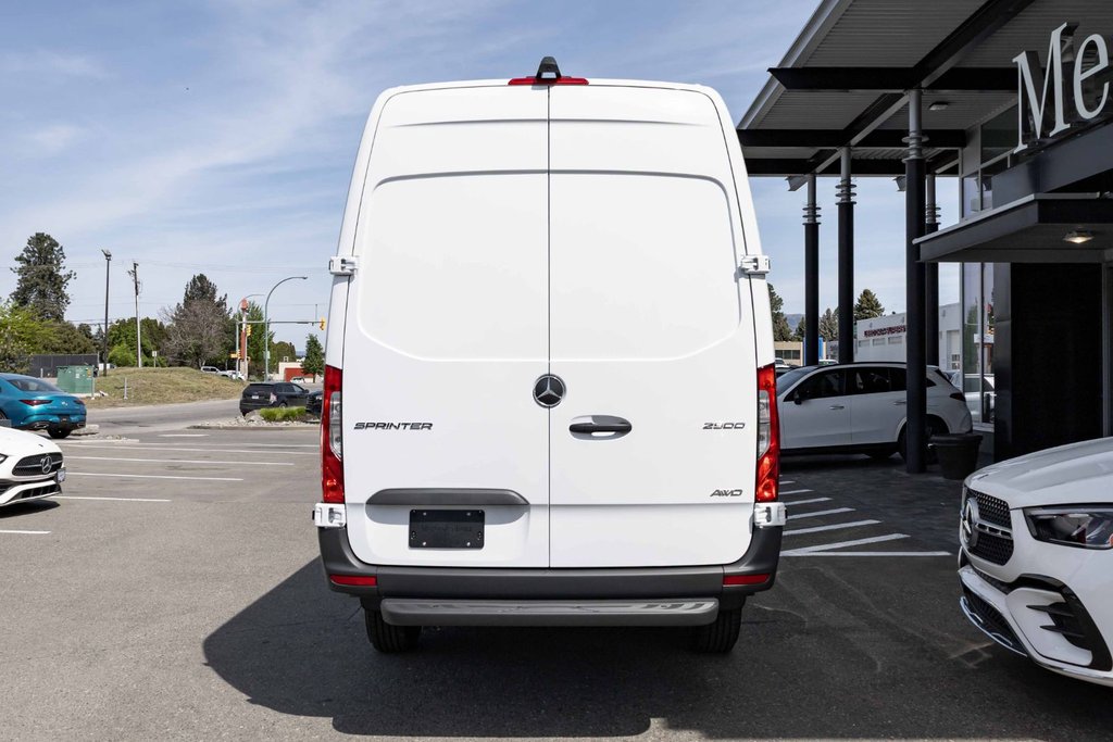 2026 Mercedes-Benz Sprinter 2500 170 Wheelbase High Roof AWD in Kamloops, British Columbia - 5 - w1024h768px