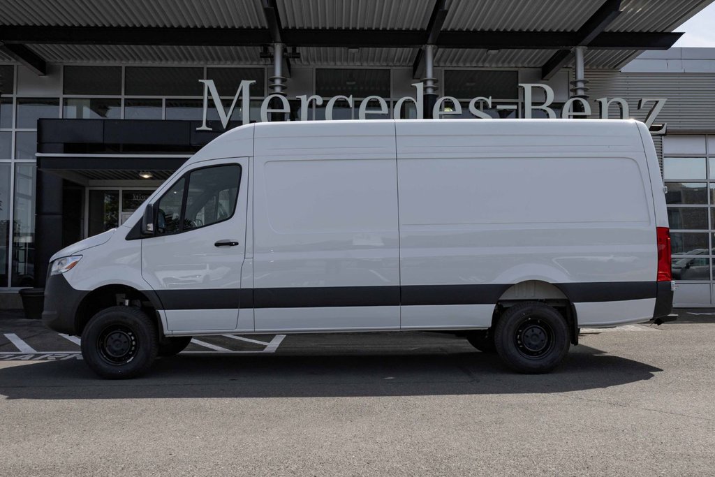 2026 Mercedes-Benz Sprinter 2500 170 Wheelbase High Roof AWD in Kamloops, British Columbia - 7 - w1024h768px