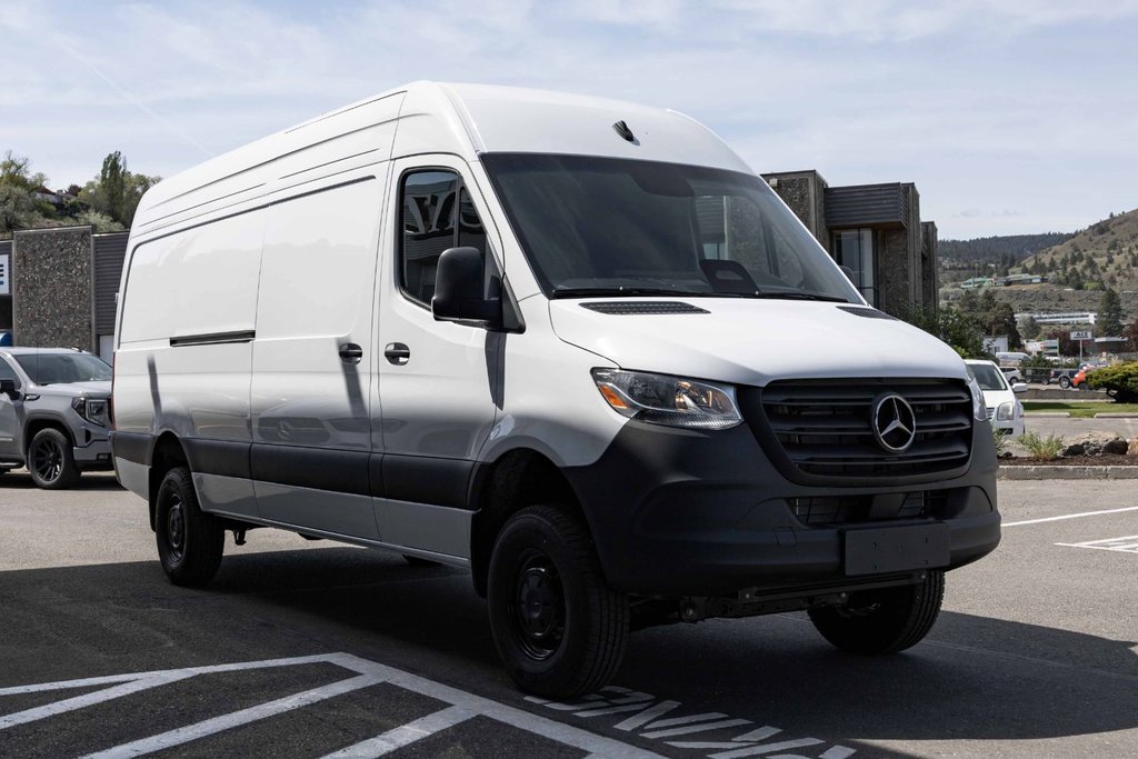 2026 Mercedes-Benz Sprinter 2500 170 Wheelbase High Roof AWD in Kamloops, British Columbia - 3 - w1024h768px