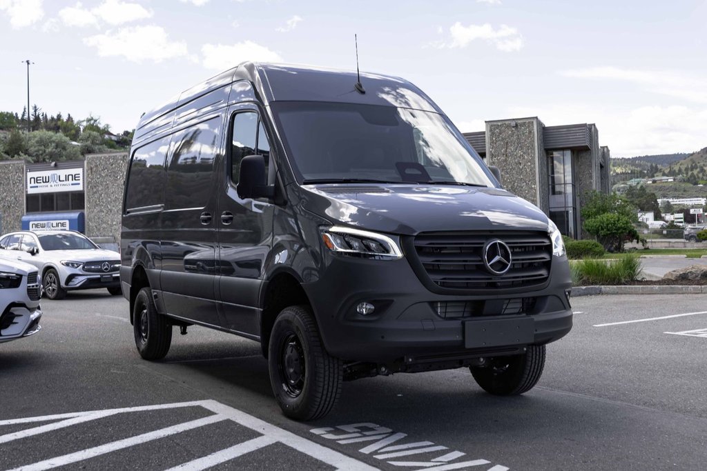 2026 Mercedes-Benz Sprinter 2500 144 Wheelbase High Roof AWD in Kamloops, British Columbia - 3 - w1024h768px