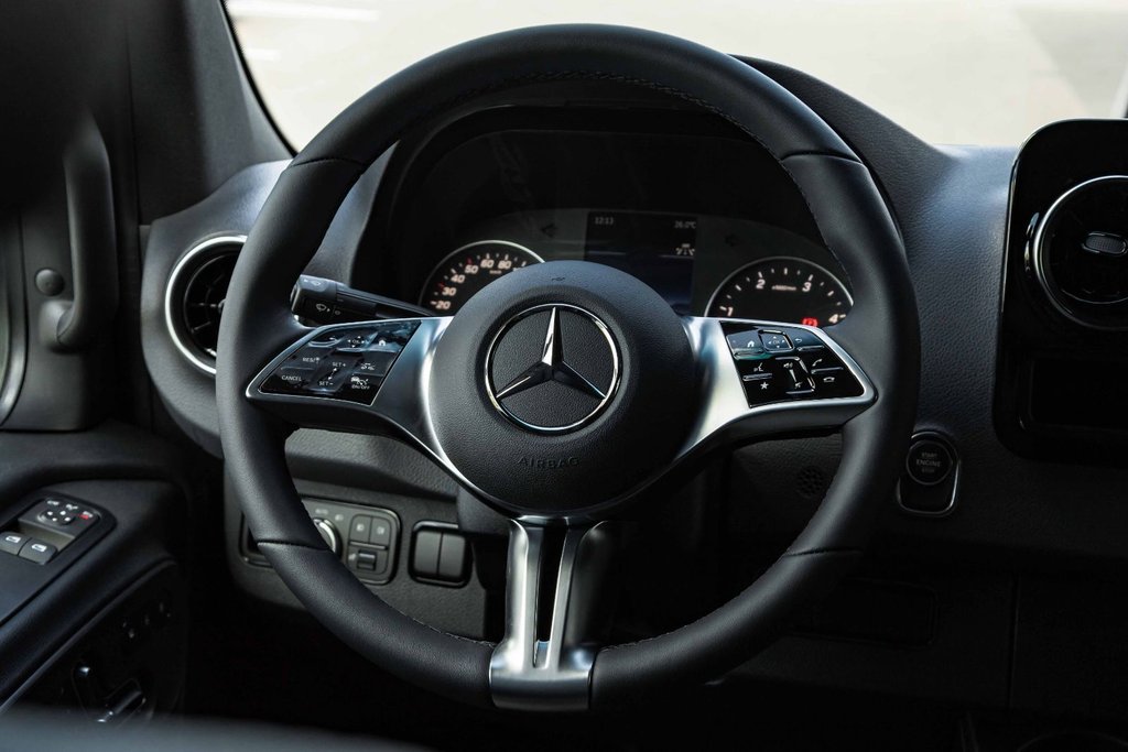 2026 Mercedes-Benz Sprinter 2500 144 Wheelbase High Roof AWD in Kamloops, British Columbia - 12 - w1024h768px