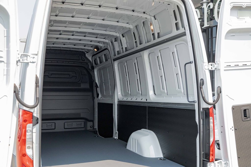 2026 Mercedes-Benz Sprinter 2500 170 Wheelbase High Roof AWD in Kamloops, British Columbia - 8 - w1024h768px