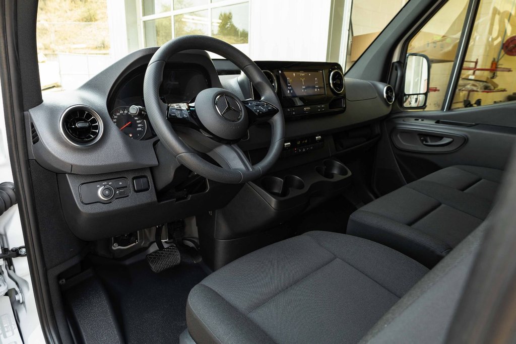 2026 Mercedes-Benz Sprinter 2500 170 Wheelbase High Roof AWD in Kamloops, British Columbia - 13 - w1024h768px