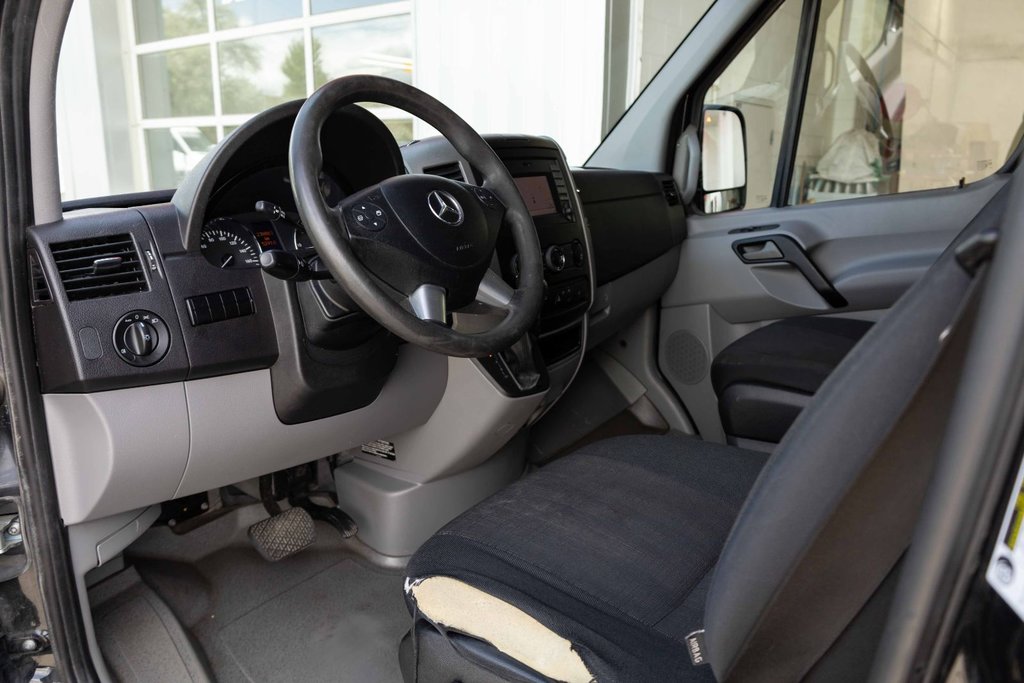 2017 Mercedes-Benz Sprinter 4x4 2500 Passenger 144 High Roof in Kamloops, British Columbia - 7 - w1024h768px