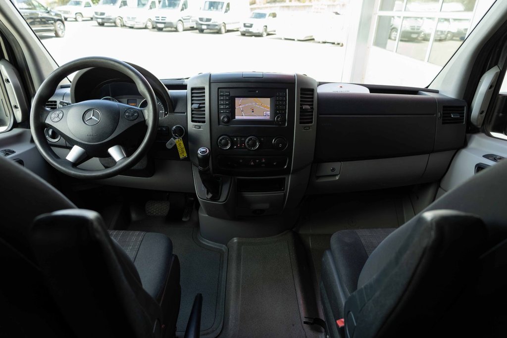 2017 Mercedes-Benz Sprinter 4x4 2500 Passenger 144 High Roof in Kamloops, British Columbia - 14 - w1024h768px