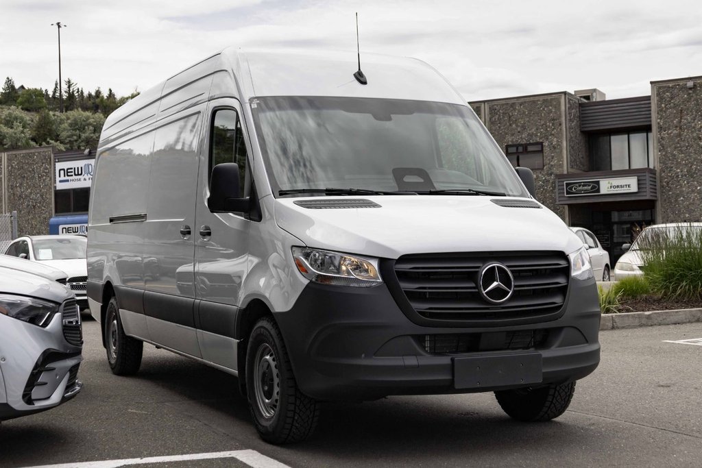 2025 Mercedes-Benz Sprinter Cargo Van 2500 High Roof I4 Diesel 170 in Kamloops, British Columbia - 3 - w1024h768px