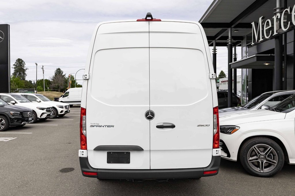 2025 Mercedes-Benz Sprinter Cargo Van 2500 High Roof I4 Diesel 170 in Kamloops, British Columbia - 4 - w1024h768px