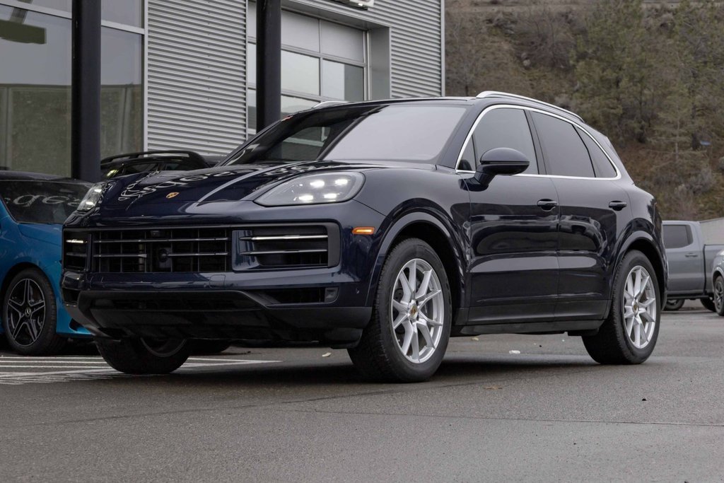 2024 Porsche Cayenne AWD in Kamloops, British Columbia - 1 - w1024h768px
