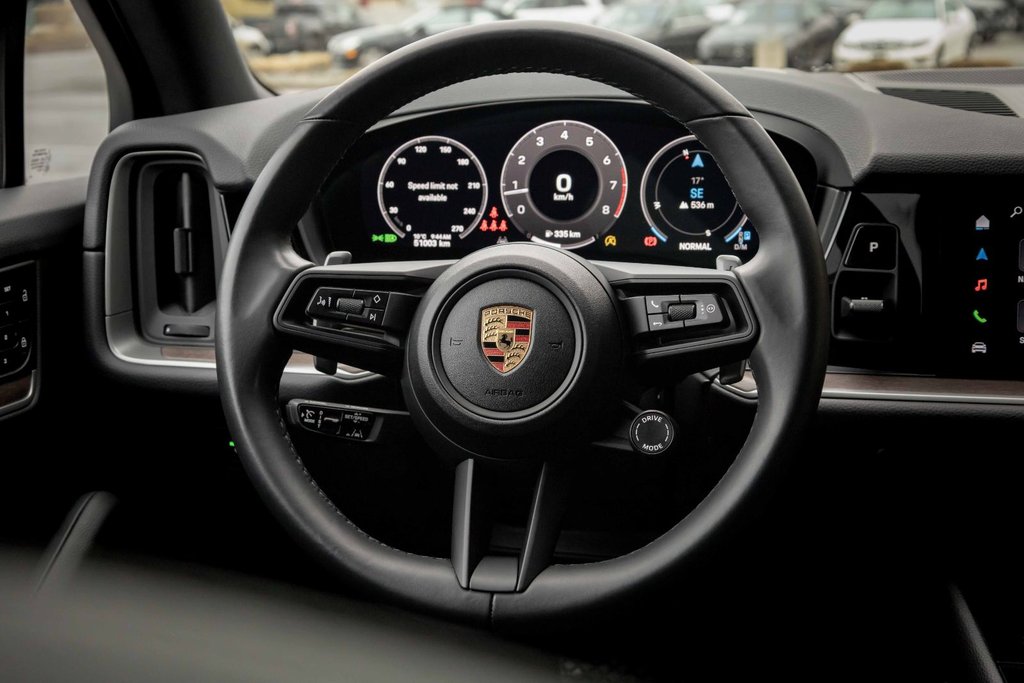 2024 Porsche Cayenne AWD in Kamloops, British Columbia - 14 - w1024h768px