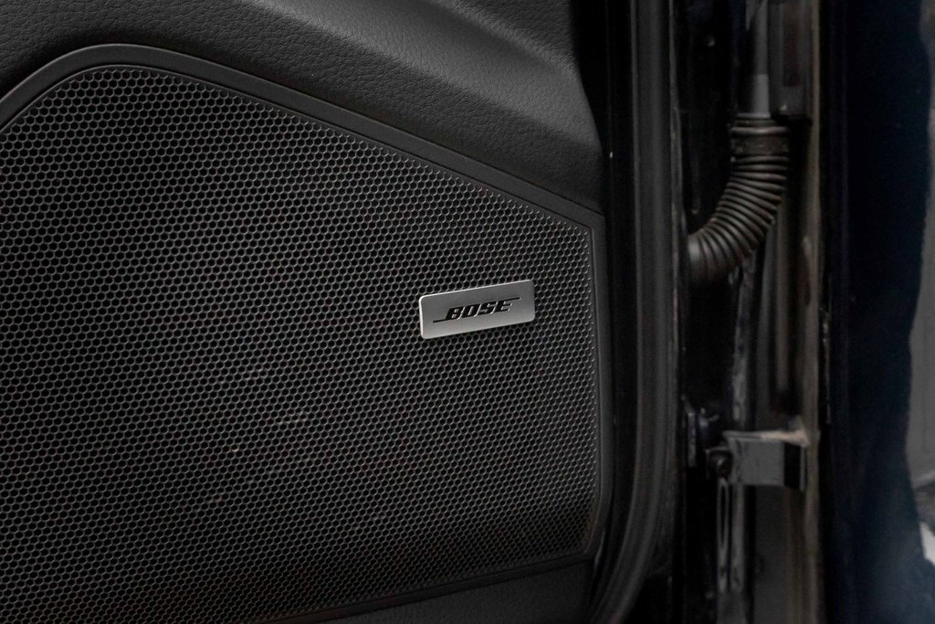 2024 Porsche Cayenne AWD in Kamloops, British Columbia - 13 - w1024h768px