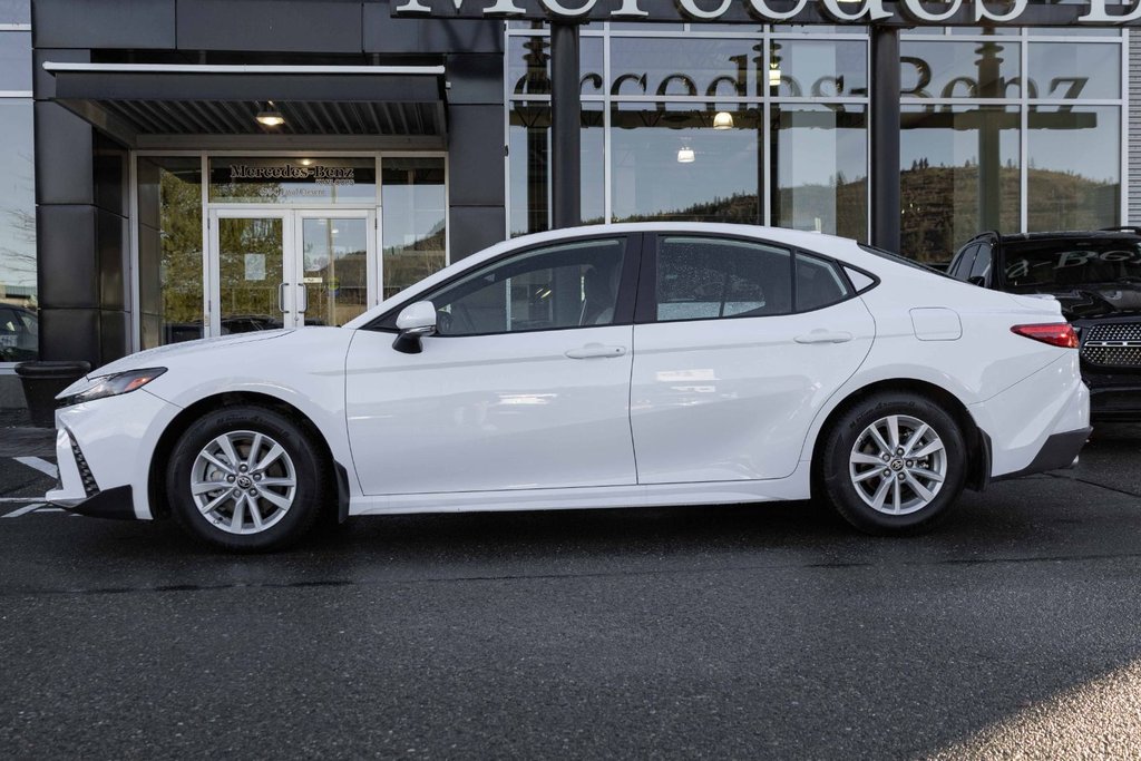 2025 Toyota Camry Hybrid SE FWD in Kamloops, British Columbia - 6 - w1024h768px