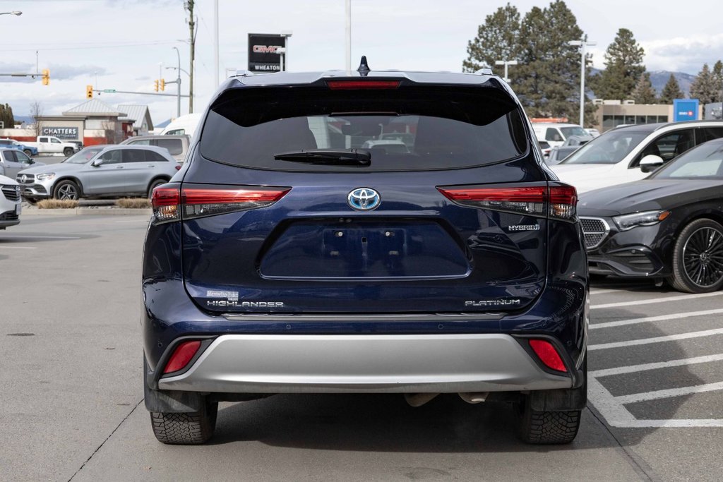 2021 Toyota Highlander hybrid Limited AWD in Kamloops, British Columbia - 4 - w1024h768px