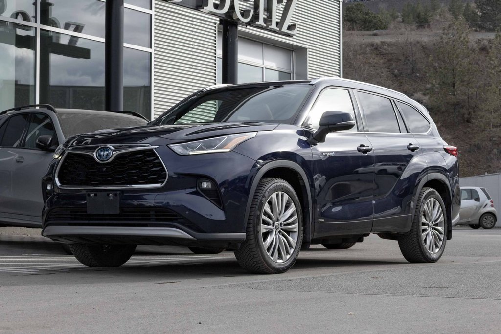 2021 Toyota Highlander hybrid Limited AWD in Kamloops, British Columbia - 1 - w1024h768px
