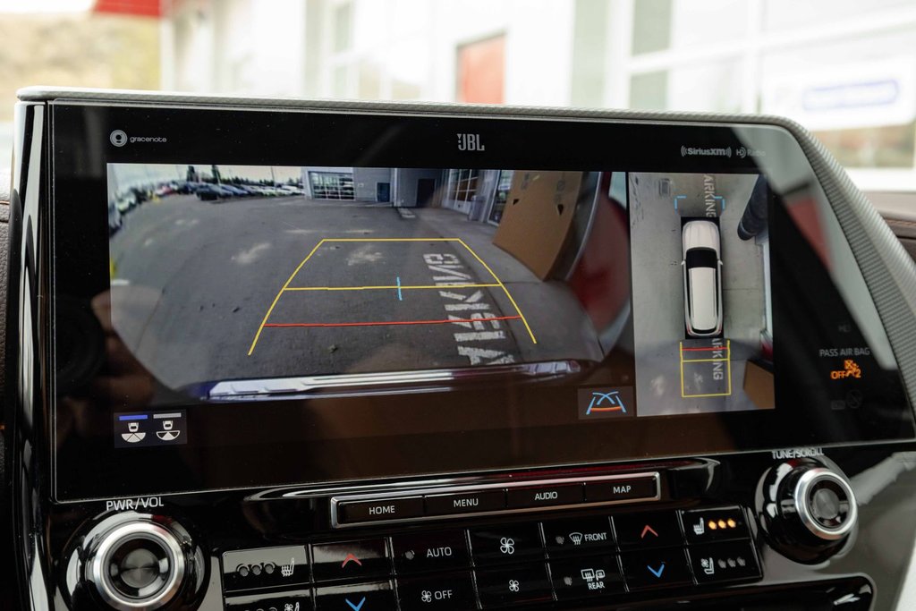 2021 Toyota Highlander hybrid Limited AWD in Kamloops, British Columbia - 17 - w1024h768px