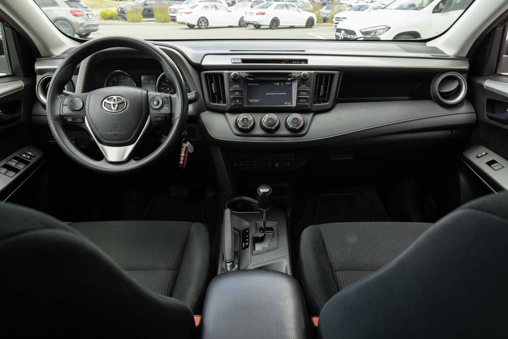 2018 Toyota RAV4 AWD LE in Kamloops, British Columbia - 16 - w1024h768px
