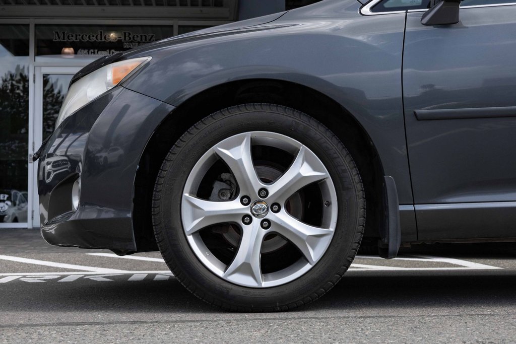 2009 Toyota Venza FWD V6 in Kamloops, British Columbia - 7 - w1024h768px