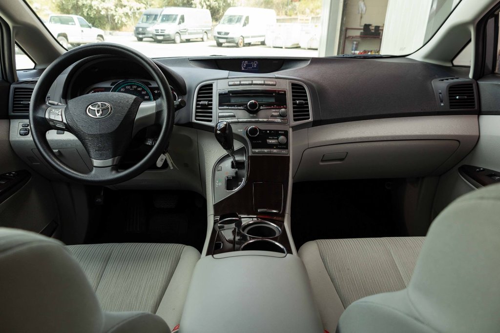 2009 Toyota Venza FWD V6 in Kamloops, British Columbia - 14 - w1024h768px