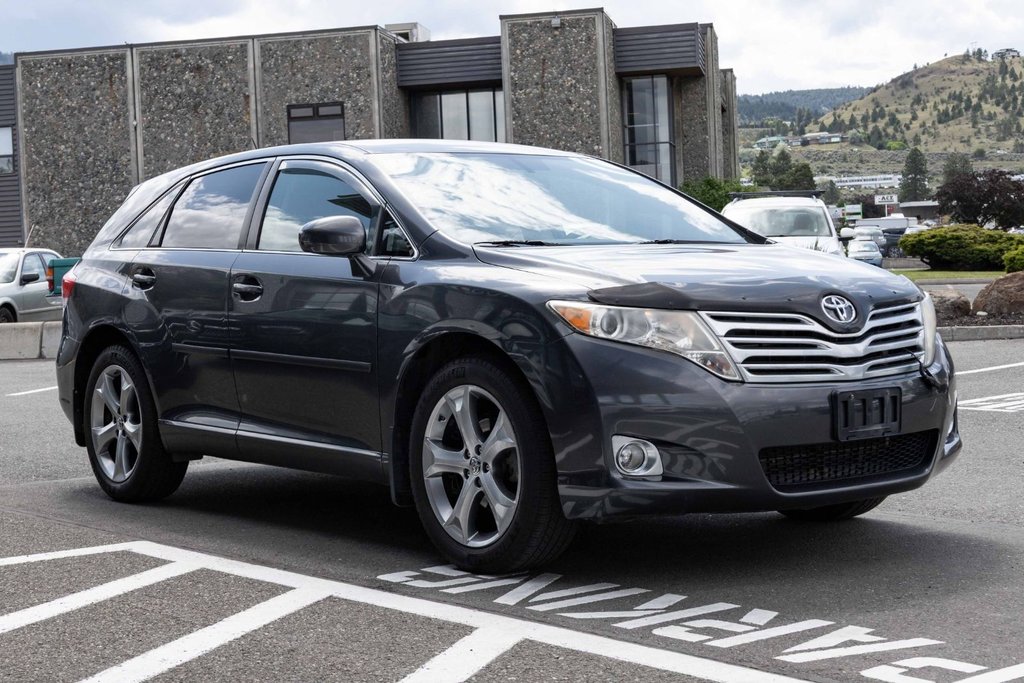 2009 Toyota Venza FWD V6 in Kamloops, British Columbia - 3 - w1024h768px
