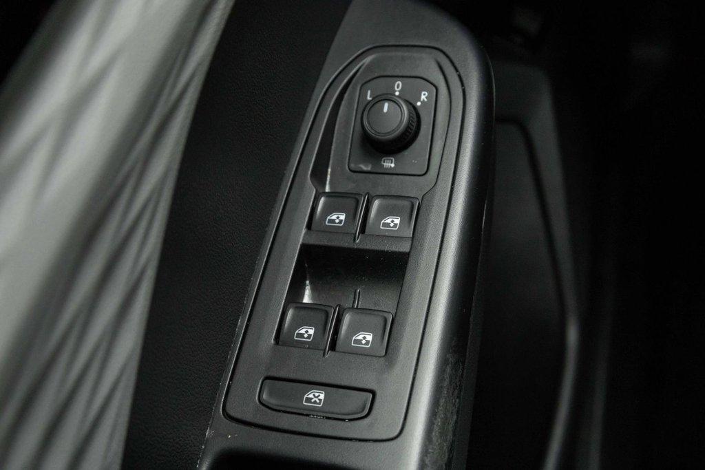 2024 Volkswagen Taos Trendline FWD in Kamloops, British Columbia - 10 - w1024h768px