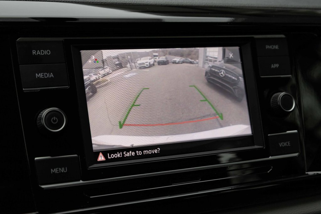 2024 Volkswagen Taos Trendline FWD in Kamloops, British Columbia - 13 - w1024h768px